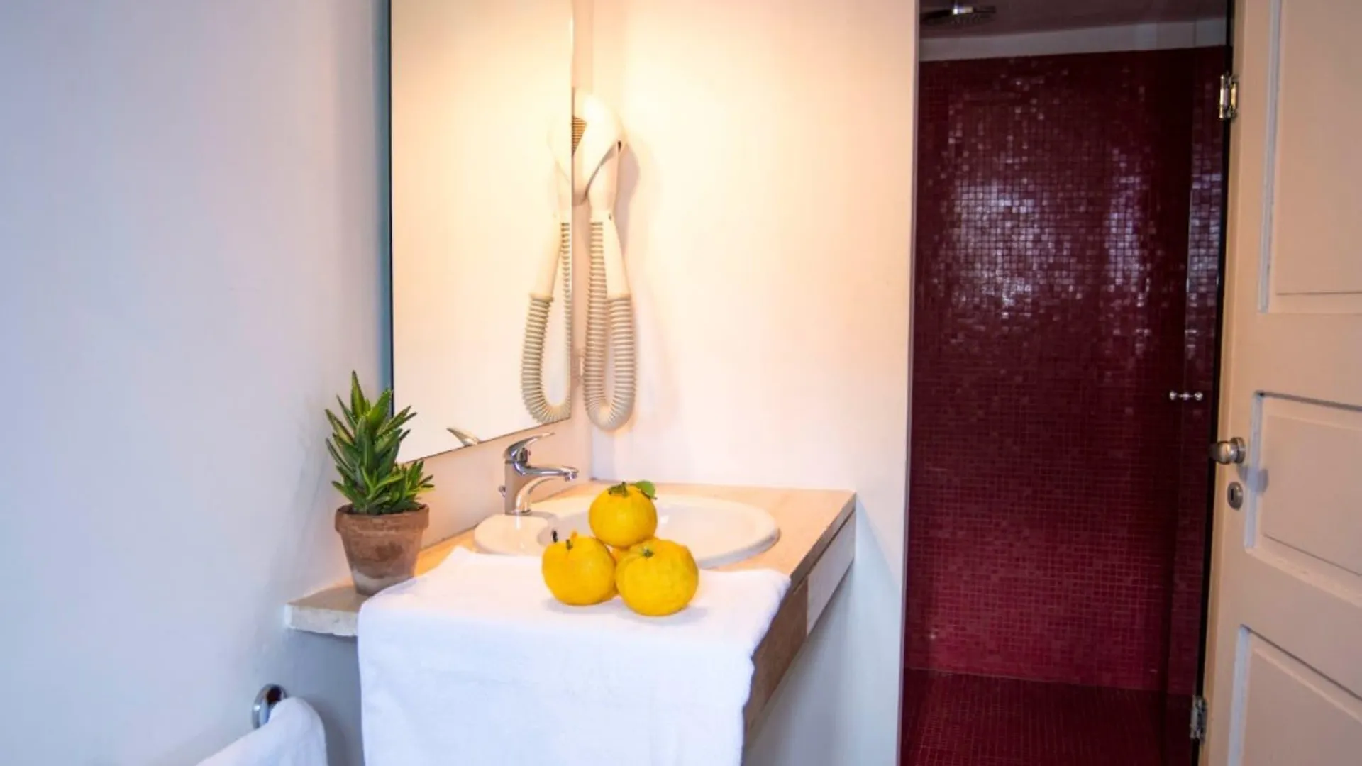 Hotel Santa Isabel Malfa  Malfa (Salina)