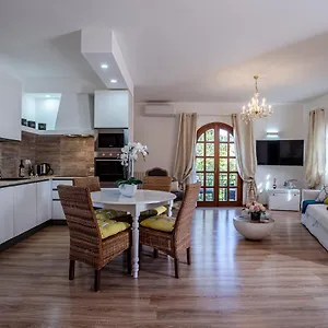 https://appartamento-san-teodoro-centro-san-teodoro-sardinia.in-sardinia.net